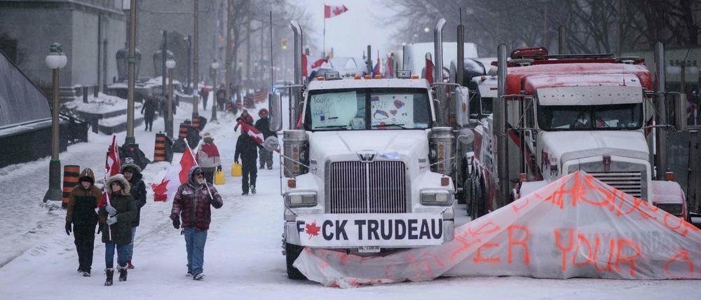 Die protestierenden Trucker halten wenig vom kanadischen Premier Trudeau.