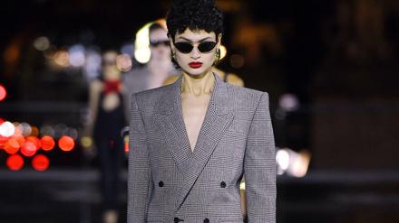 Zum Vergucken. Blazer von Yvey Saint Laurent.