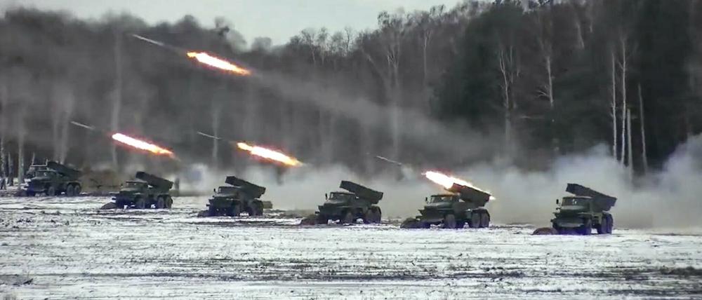 Vorbereitung einer Invasion oder nur ein Manöver? Russische und belarussische Truppen üben gemeinsam im nördlichen Nachbarland der Ukraine.