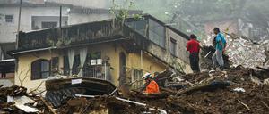 Allein am Dienstag regnete es in Brasilien in sechs Stunden mehr als für den ganzen Monat Februar erwartet worden war.