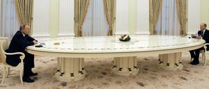 Wladimir Putin und Olaf Scholz sind zu einem Treffen im Kreml zusammengekommen. Scholz traf den russischen Präsidenten zu Gesprächen über die Situation an der ukrainischen-russischen Grenze.