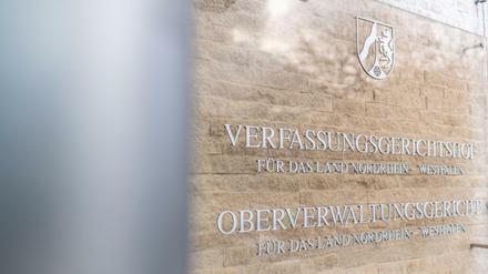 Die Außenfassade des Oberverwaltungsgerichtes für das Land Nordrhein-Westfalen in Münster. 
