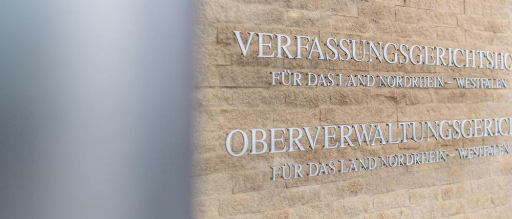 Die Außenfassade des Oberverwaltungsgerichtes für das Land Nordrhein-Westfalen in Münster.