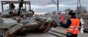 Das russische Verteidigungsministerium kündigte an, dass einige Einheiten zu ihren Stützpunkten zurückkehren würden.