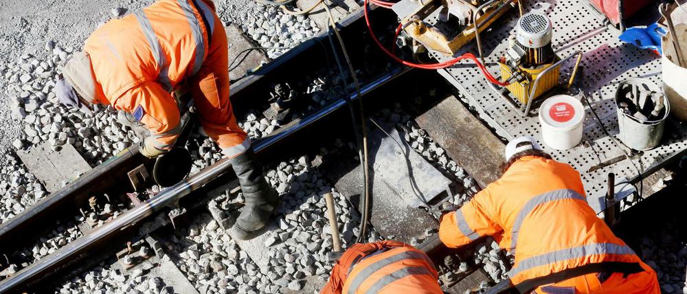 Auch in diesem Jahr ist die Bahn wieder an vielen Gleisanlagen in Berlin und Brandenburg zu Werke.