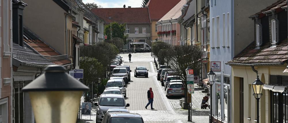 Zehdenick liegt etwa 60 Kilometer nördlich von Berlin an der Havel.