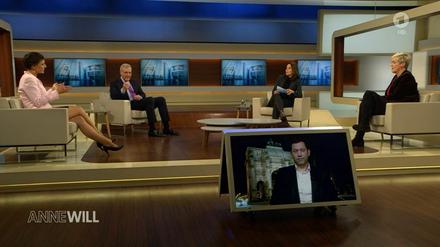 Anne Will und ihre Gäste diskutieren den Ukraine-Konflikt.