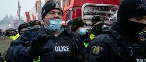 Die Polizei hat den Anführer der Corona-Proteste im kanadischen Ottawa verhaftet.
