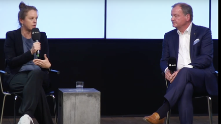 Regisseurin Julia von Heinz ("Eldorado KaDeWe") und John-Philip Hammersen von der Hertie-Stiftung.