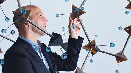 Im Reich der Moleküle: Der Träger des Nobelpreises für Chemie des vergangenen Jahres, Benjamin List, geht am liebsten unkonventionelle Wege, um die Herausforderungen seines Fachs zu lösen.
