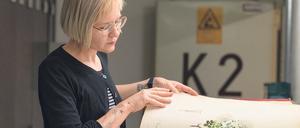 Prachtband: Lisa Trzaska recherchiert die Herkunft einer reichhaltig illustrierten Ausgabe von Alexander von Humboldts Reisebericht.