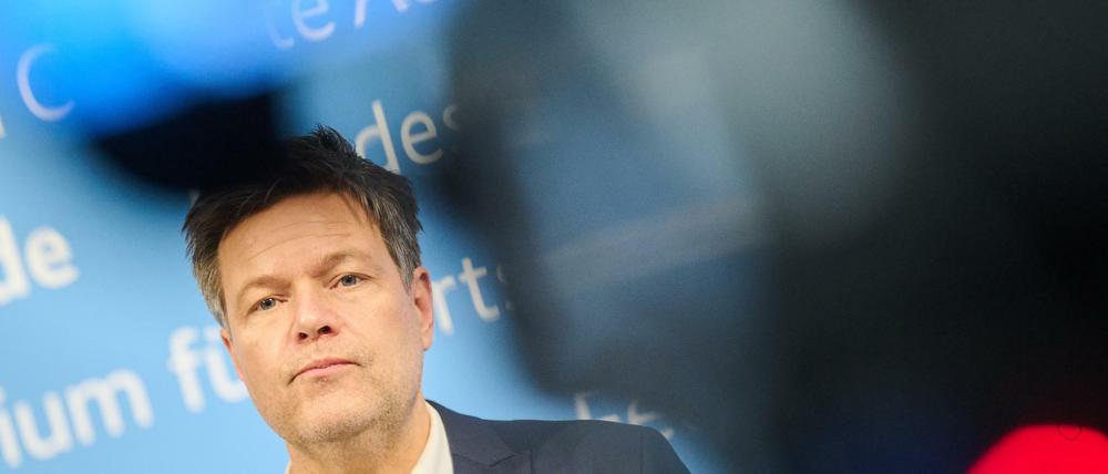 Vizekanzler Habeck will Deutschland schnell unabhängig von Russland machen.