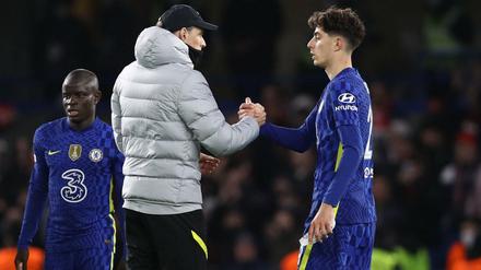 Thomas Tuchel und Kai Havertz (re.) haben sich mit dem FC Chelsea in eine gute Ausgangslage für das Rückspiel der Champions League gebracht.