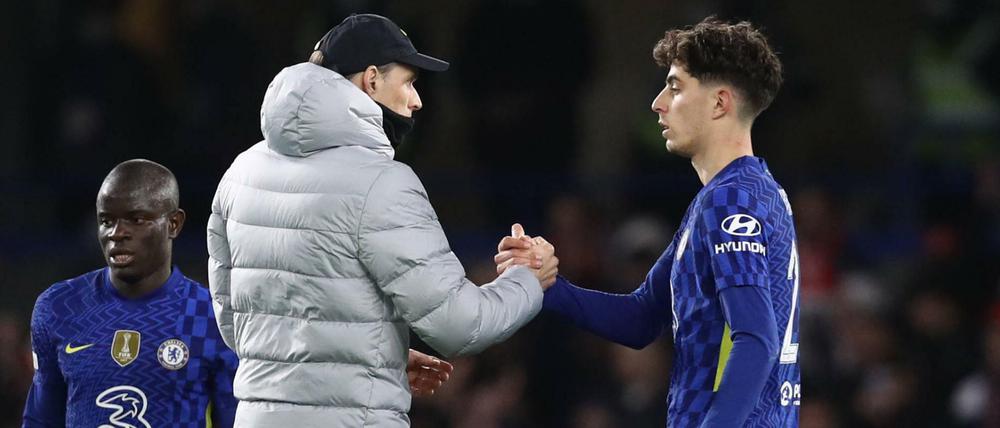 Thomas Tuchel und Kai Havertz (re.) haben sich mit dem FC Chelsea in eine gute Ausgangslage für das Rückspiel der Champions League gebracht.