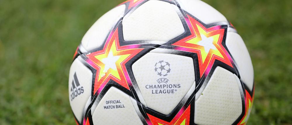 Das Finale der Champions League wird nach dem Angriff Russlands auf die Ukraine verlegt.