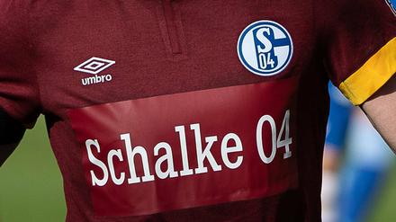 Das "Gazprom"-Logo hatte Schalke bereits vor einigen Tagen von den Trikots entfernt.