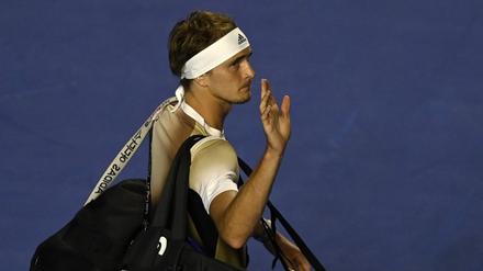 Tennisprofi Alexander Zverev zeigte sich nach seiner Schlägerattacke reumütig.