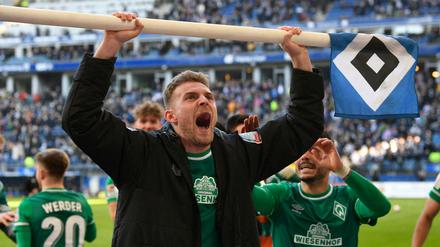 Doppeltorschütze und Werder-Spieler Marvin Ducksch feiert den Derbysieg über den Hamburger SV. 