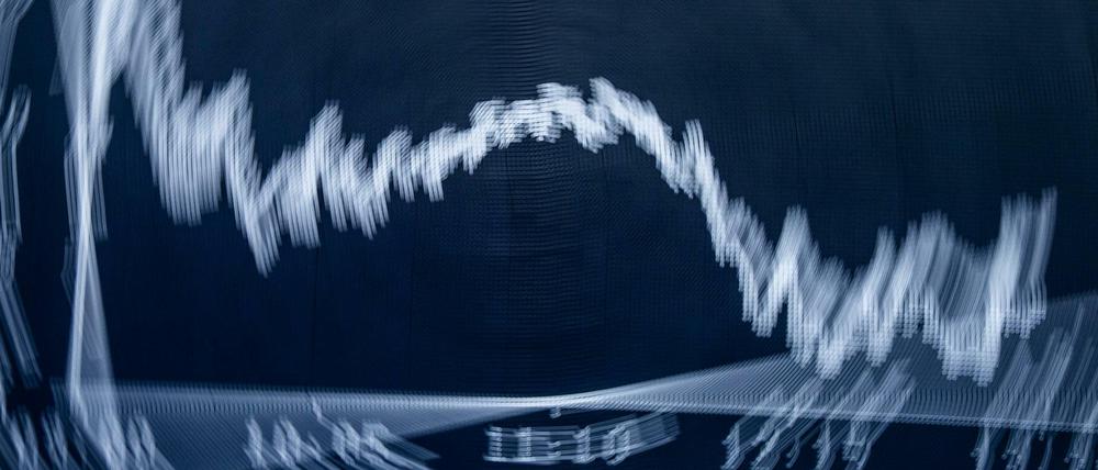 Die Dax-Kurve stürzt infolge der russischen Ukraine-Invasion ab.