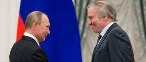 Der russische Präsident Wladimir Putin 2016 mit Waleri Gergijew.