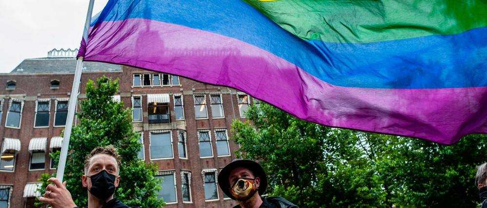 In jedem europäischen Land wurden 2021 Anti-LGBTI-Hassverbrechen gemeldet, in Deutschland stieg die Zahl um 39 Prozent