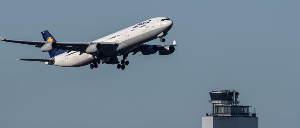 Eine Passagiermaschine der Lufthansa.