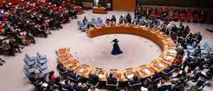 Botschafter sprechen während einer Sitzung des Sicherheitsrates im Hauptquartier der Vereinten Nationen in New York am vergangenen Sonntag. 