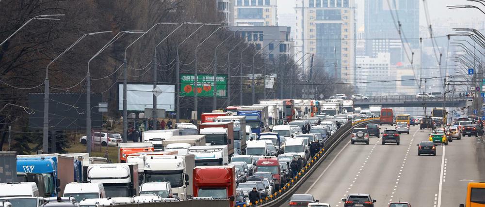 Schon am Donnerstag startete die Flucht aus Kiew in die Westukraine.