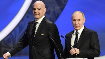 Gianni Infantino und Wladimir Putin.