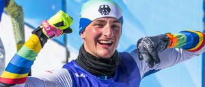 Marco Maier feiert seinen zweiten Platz im Rennen über sechs Kilometer. 