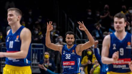 Der Dreier sitzt. Albas Nationalspieler Johannes Thiemann (Mitte) traf am Donnerstag gegen Kaunas innerhalb von 61 Sekunden drei Mal aus der Distanz.