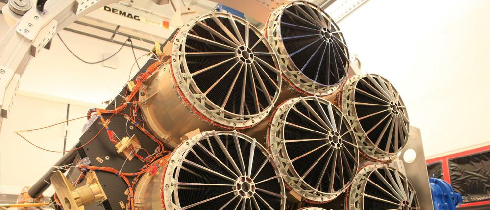 Das Röntgenteleskop eRosita aus sieben identischen Spiegelmodulen sollte die Dunkle Energie des Universums erforschen. Daraus wird nun nichts.