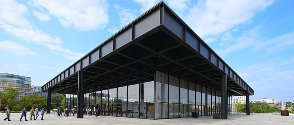 In der Neuen Nationalgalerie läuft bis Sonntag 24 Uhr eine Mahnwache mit Spendenaktion.