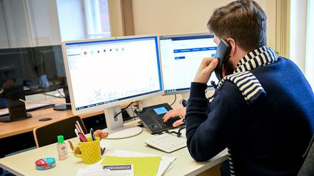 Von der Telefonstörung betroffen sind unter anderem Senatsverwaltungen, Bezirksämter und die Justiz. (Symbolbild)