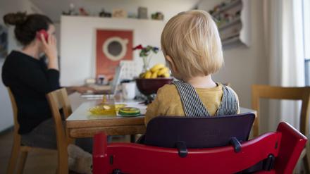 Die Hauptlast der Care-Arbeit tragen nach wie vor die Mütter