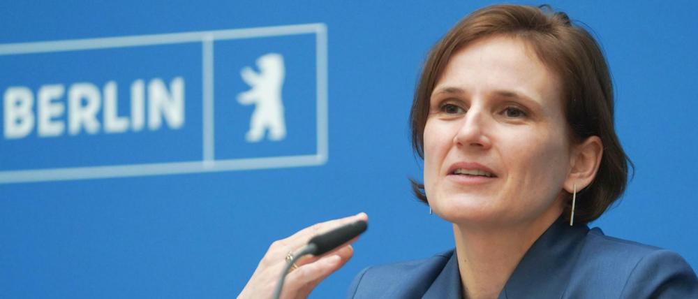 „Es gibt keine Verharmlosung mehr oder Relativierung von Putin. Das ist eine Lehre, die unsere Partei ziehen muss“, sagte Sozialsenatorin Katja Kipping auf der Klausurtagung.