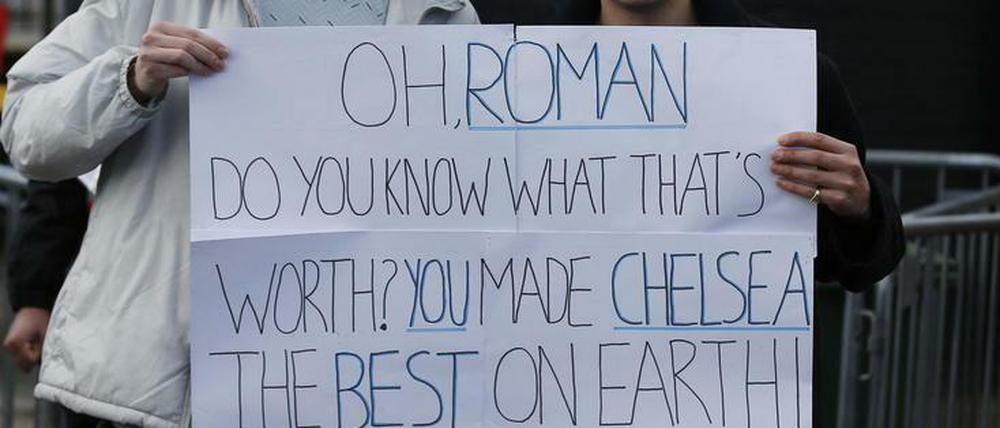 Chelsea-Fans feierten Abramowitsch schon vor dem Spiel in Burnley.