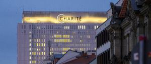 Der Charité-Bettenturm in Berlin-Mitte.