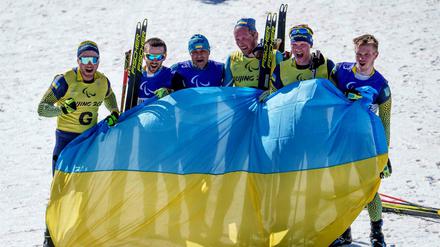 Die ukrainischen Sportler stehen in Peking oft ganz vorn. Wie es danach weitergeht, ist jedoch ungewiss.