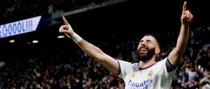 Real Madrids Stürmer Karim Benzema erzielte alle drei Tore beim 3:1-Sieg gegen Paris St. Germain.
