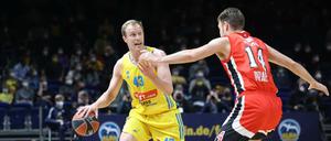 Luke Sikma (links) ist mit Alba Berlin in bestechender Form.