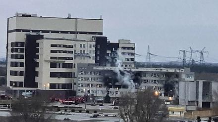 Bei Gefechten am Kernkraftwerk Saporischschja im Südosten der Ukraine waren Feuer auf der Anlage ausgebrochen.