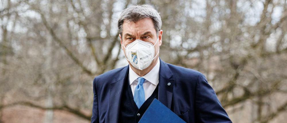 Markus Söder (CSU), Ministerpräsident von Bayern, kommt zur Pressekonferenz nach einer Sitzung des bayerischen Kabinetts.