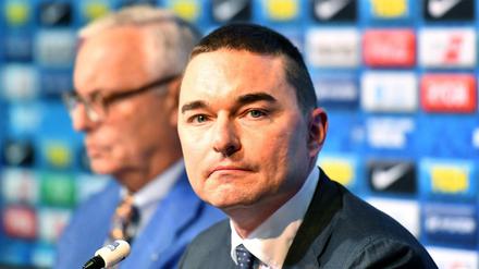 Machtspiele. Investor Lars Windhorst (vorne) und Herthas Präsident Werner Gegenbauer stehen sich inzwischen weitgehend unversöhnlich gegenüber.