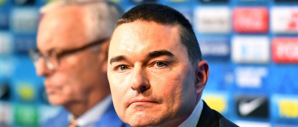 Machtspiele. Investor Lars Windhorst (vorne) und Herthas Präsident Werner Gegenbauer stehen sich inzwischen weitgehend unversöhnlich gegenüber.
