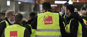 Streikender am Flughafen Köln/Bonn (Archivbild)