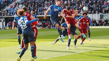 Der FC Bayern hat im Topspiel bei Verfolger TSG 1899 Hoffenheim Punkte gelassen.