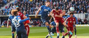 Der FC Bayern hat im Topspiel bei Verfolger TSG 1899 Hoffenheim Punkte gelassen.