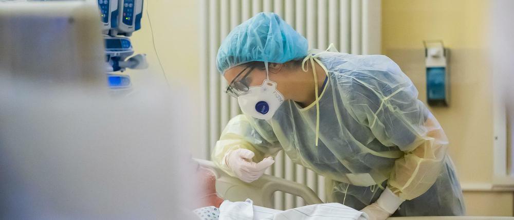Ob Intensiv- oder Normalstation, das öffentliche Gesundheitssystem braucht Veränderungen, meinen Axel Ekkernkamp und Daniel Dettling