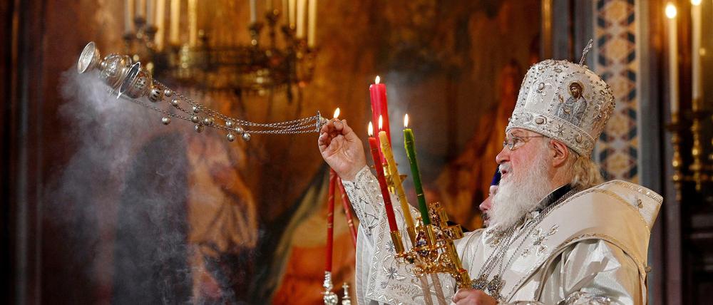 Ein Bild aus dem April 2020: Kyrill I., Patriarch der russisch-orthodoxen Kirche, leitet in der Christ-Erlöser-Kathedrale den Hauptgottesdienst der Kirche zur Feier des orthodoxen Osterfestes.